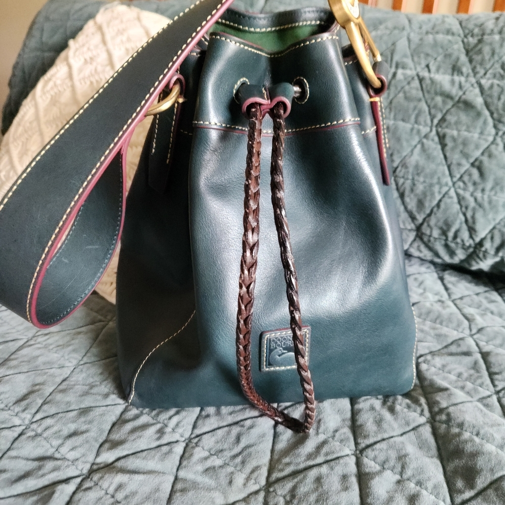 Dooney and bourke florentine hattie